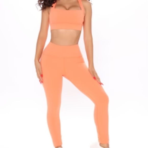 Two Piece Yoga Workout Set - Picture 3 of 6